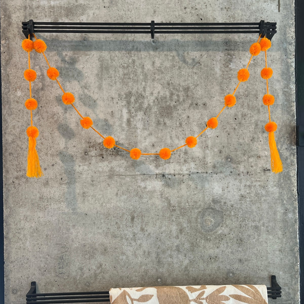 DAI Single Pom Garlands
