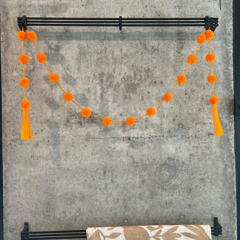 DAI Single Pom Garlands